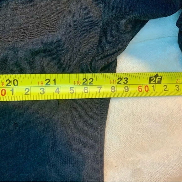 Distressed Top Large Black with Gold & Blue Graphic Eagle 1967 🦅 Cutout Holes - Picture 12 of 12